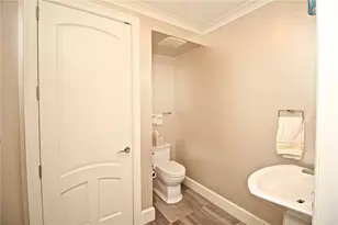 203 Coggeshall Ave, Newport, RI 02840 - Photo 22