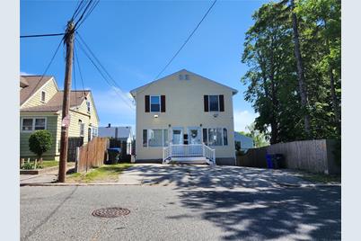 17 Hymer Street, Providence, RI 02908 - Photo 1