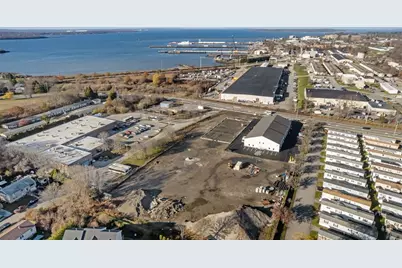 300 Coddington Highway #108, Middletown, RI 02842 - Photo 12