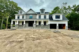 12 Beechwood Dr, Cranston, RI 02921 - Photo 2