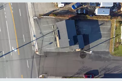 124 East Main Road, Middletown, RI 02842 - Photo 18