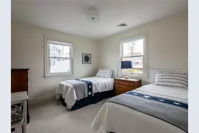 132 Memorial Boulevard, Newport, RI 02840 - Photo 14