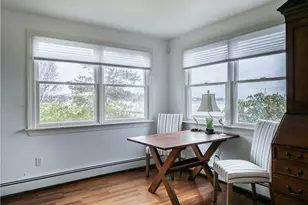 132 Memorial Blvd, Newport, RI 02840 - Photo 10