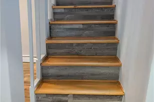 126 Dunnell Ave, Pawtucket, RI 02860 - Photo 8