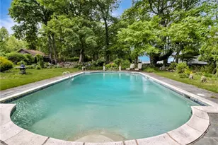 219 Nanaquaket Rd, Tiverton, RI 02878 - Photo 10