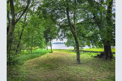 219 Nanaquaket Road, Tiverton, RI 02878 - Photo 10