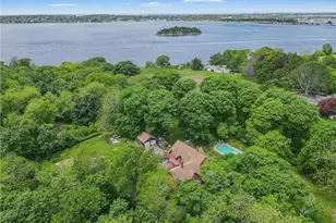 219 Nanaquaket Rd, Tiverton, RI 02878 - Photo 2