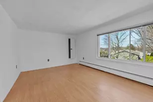 231 Hyde St, Cranston, RI 02920 - Photo 8