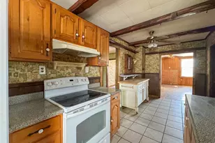 8 Tucker Ave, Tiverton, RI 02878 - Photo 18