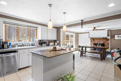 389 Douglas Pike, North Smithfield, RI 02896 - Photo 4