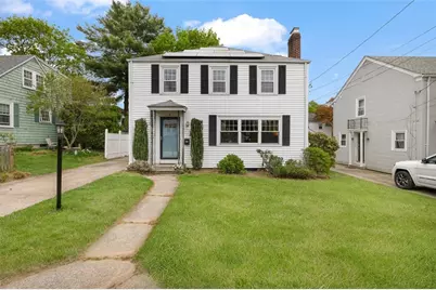 8 Dartmouth Avenue, Warwick, RI 02888 - Photo 1
