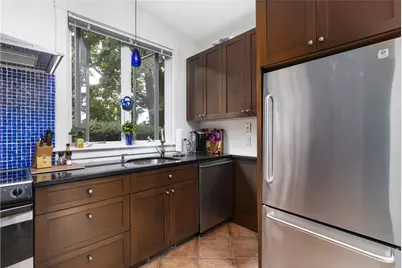 428 Gibbs Avenue #4, Newport, RI 02840 - Photo 8