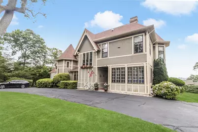 428 Gibbs Avenue #4, Newport, RI 02840 - Photo 4