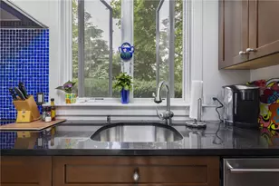 428 Gibbs Ave, Newport, RI 02840 - Photo 10