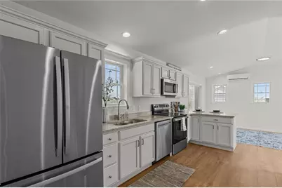 64 Burnside Avenue, Narragansett, RI 02882 - Photo 6