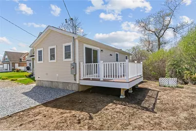 64 Burnside Avenue, Narragansett, RI 02882 - Photo 12