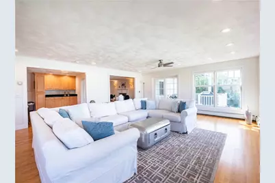 573 Wolcott Avenue, Middletown, RI 02842 - Photo 8