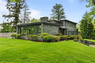 80 Clarendon Ave, Providence, RI 02906 - Photo 1