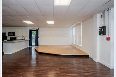 413 High Street, Bristol, RI 02809 - Photo 6