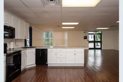 413 High Street, Bristol, RI 02809 - Photo 10