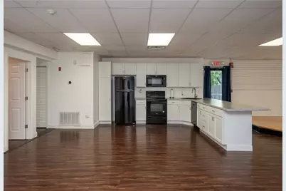 413 High Street, Bristol, RI 02809 - Photo 8