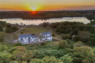 1087 Lakeside Dr, Block Island, RI 02807 - Photo 2