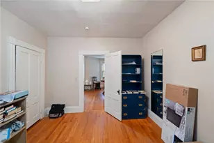 94 Larch St, Providence, RI 02906 - Photo 8