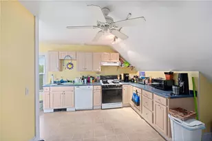 94 Larch St, Providence, RI 02906 - Photo 22