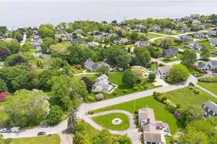 129 Lawrence Dr, Portsmouth, RI 02871 - Photo 46