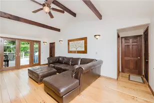 129 Lawrence Dr, Portsmouth, RI 02871 - Photo 32