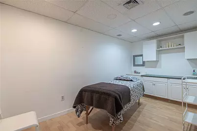 982 Willett Avenue, East Providence, RI 02915 - Photo 18