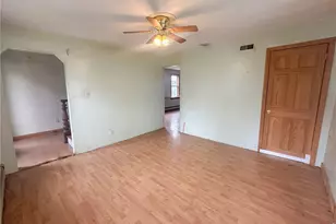 233 Grove St, Woonsocket, RI 02895 - Photo 12