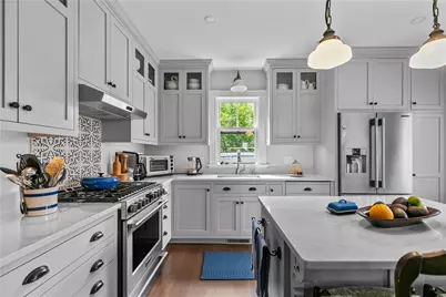 132 Ruggles Avenue, Newport, RI 02840 - Photo 6