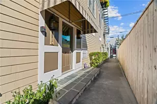 18 State St, Bristol, RI 02809 - Photo 22