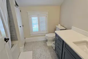 209 Coggeshall Ave, Newport, RI 02840 - Photo 38