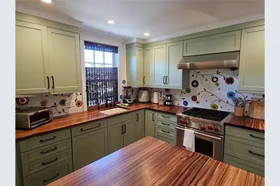 209 Coggeshall Avenue, Newport, RI 02840 - Photo 16