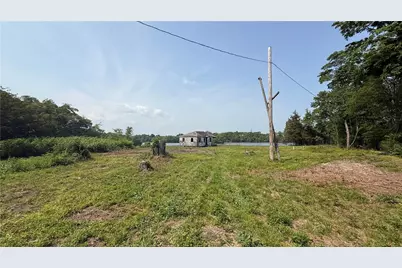 79 Taylor Road, Johnston, RI 02919 - Photo 2