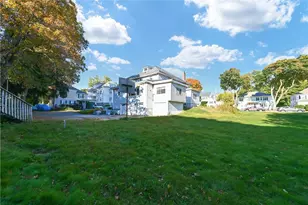 542 Prospect St, Woonsocket, RI 02895 - Photo 26