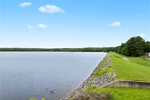 235 Reservoir Rd, Smithfield, RI 02859 - Photo 8