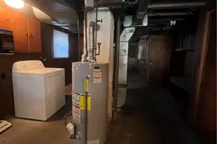 16 Winthrop St, Cranston, RI 02910 - Photo 6