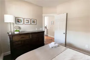 594 Thames St, Newport, RI 02840 - Photo 32