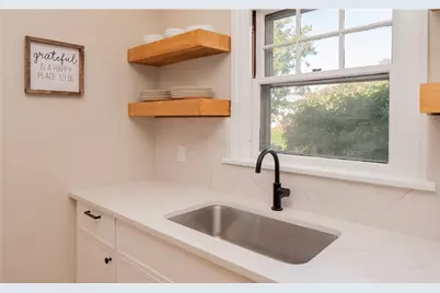 45 Ayrault Street #5, Newport, RI 02840 - Photo 18