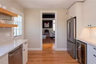 45 Ayrault St, Newport, RI 02840 - Photo 20