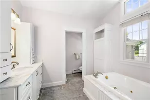 36 Kay Blvd, Newport, RI 02840 - Photo 28