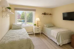 421 Bellevue Ave, Newport, RI 02840 - Photo 4