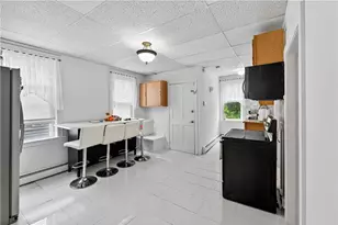 37 Farragut Ave, Providence, RI 02905 - Photo 4