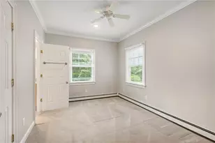 21 Bonnet View Dr, Jamestown, RI 02835 - Photo 10