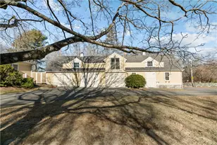 237 Commonwealth Ave, Warwick, RI 02886 - Photo 8