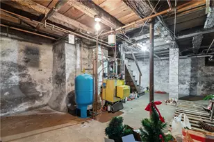 237 Commonwealth Ave, Warwick, RI 02886 - Photo 46