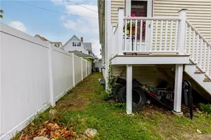 61 Cyr St, Providence, RI 02905 - Photo 40